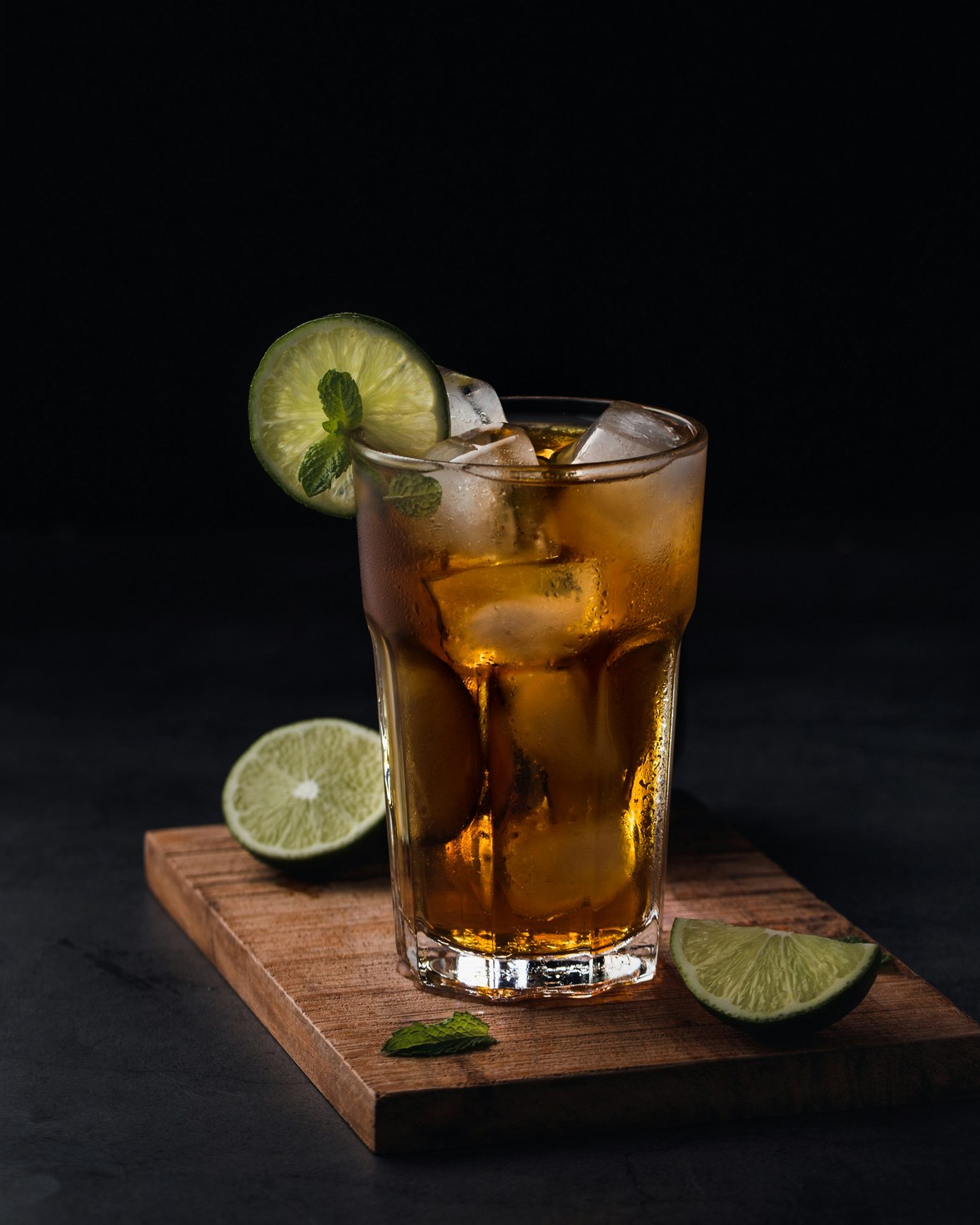 boissons durables au bureau - verre de thé glacé